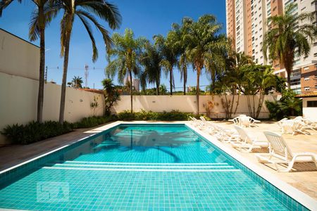 Apartamento à venda com 230m², 3 quartos e 2 vagasÁrea comum - Piscina