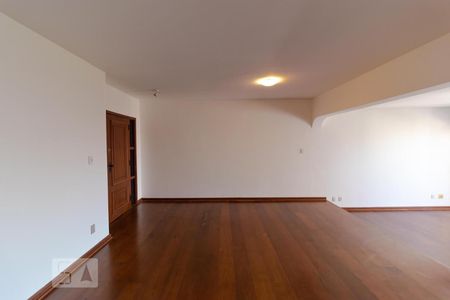 Apartamento à venda com 230m², 3 quartos e 2 vagasSalas