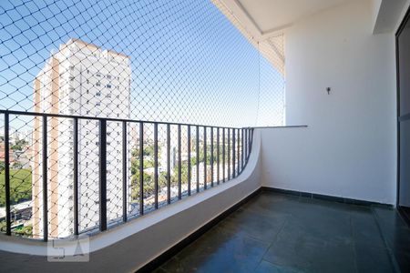 Apartamento à venda com 230m², 3 quartos e 2 vagasSacada