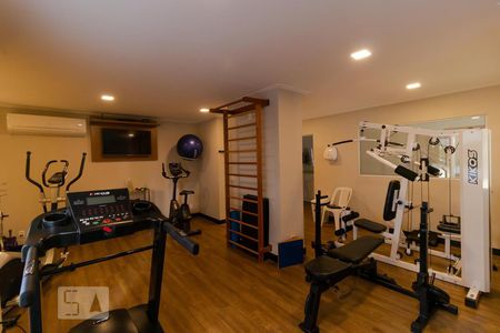 Apartamento à venda com 230m², 3 quartos e 2 vagasÁrea comum - Academia