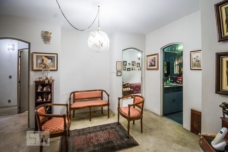 Sala de Estar de apartamento à venda com 4 quartos, 170m² em Cambuí, Campinas