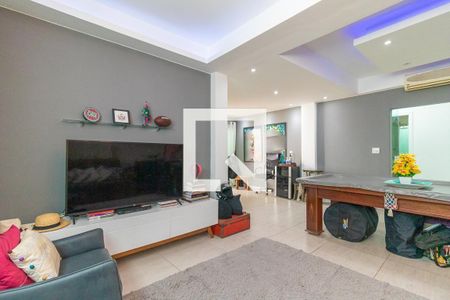 Casa à venda com 368m², 4 quartos e 2 vagasSala 1