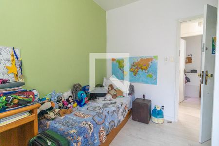 Casa à venda com 368m², 4 quartos e 2 vagasQuarto 3