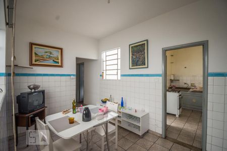 Casa de condomínio à venda com 127m², 4 quartos e 5 vagas Casa de condomínio à venda com 127m², 4 quartos e 5 vagascopa