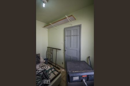 Casa de condomínio à venda com 127m², 4 quartos e 5 vagas Casa de condomínio à venda com 127m², 4 quartos e 5 vagasQuarto de Serviço