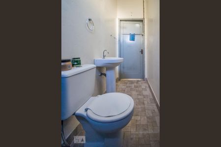 Casa de condomínio à venda com 127m², 4 quartos e 5 vagas Casa de condomínio à venda com 127m², 4 quartos e 5 vagasBanheiro 2