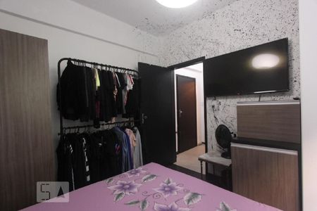 QUARTO de apartamento à venda com 1 quarto, 30m² em Floresta, Porto Alegre