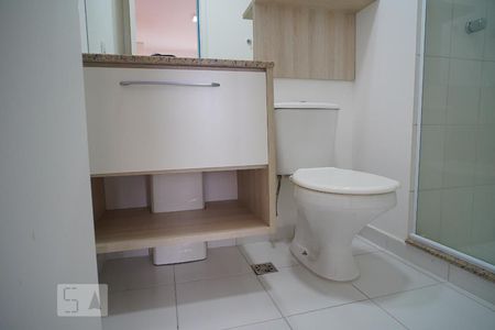 Suite - Banheiro de apartamento para alugar com 2 quartos, 67m² em São Geraldo, Porto Alegre