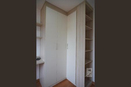 Apartamento para alugar com 67m², 2 quartos e 1 vagaQuarto 2 - Armários