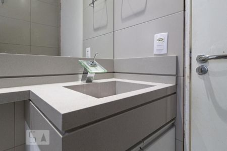 Banheiro de apartamento à venda com 2 quartos, 78m² em Novo Osasco, Osasco