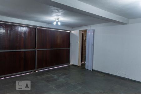 Casa para alugar com 240m², 3 quartos e 2 vagas Casa para alugar com 240m², 3 quartos e 2 vagasGaragem