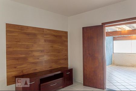 Sala de casa para alugar com 3 quartos, 240m² em Taboão, Diadema