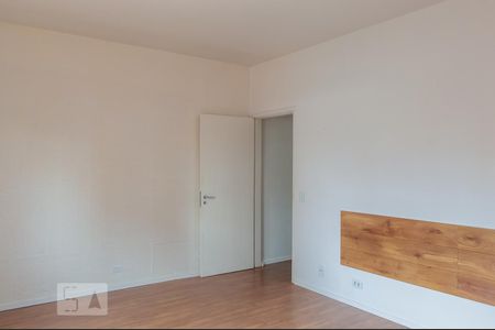 Quarto Suíte de casa para alugar com 3 quartos, 240m² em Taboão, Diadema