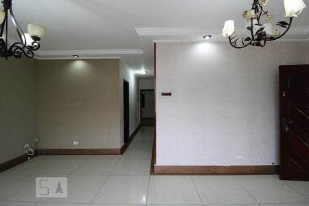 Sala de casa para alugar com 3 quartos, 180m² em Jardim Caravelas, São Paulo