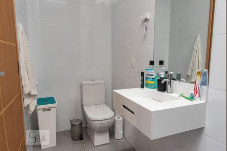 Casa à venda com 350m², 5 quartos e 3 vagasBanheiro da suíte 2