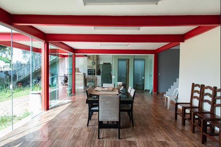 Casa à venda com 350m², 5 quartos e 3 vagasSalão de festas