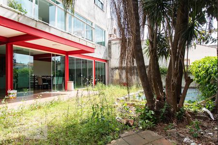 Casa à venda com 350m², 5 quartos e 3 vagasQuintal