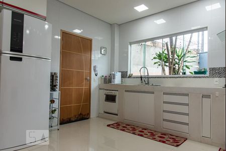 Casa à venda com 350m², 5 quartos e 3 vagasCozinha