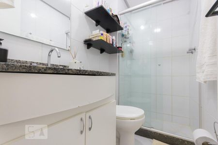 Apartamento para alugar com 75m², 2 quartos e 1 vaga Apartamento para alugar com 75m², 2 quartos e 1 vagaBanheiro da Suíte
