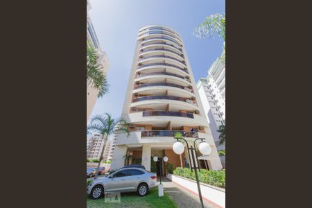 Fachada de apartamento para alugar com 2 quartos, 75m² em Jacarepaguá, Rio de Janeiro