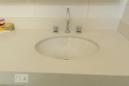 Apartamento à venda com 85m², 2 quartos e 1 vagaBanheiro da Suíte 2