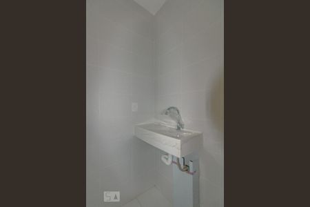 Apartamento para alugar com 38m², 2 quartos e sem vaga Apartamento para alugar com 38m², 2 quartos e sem vagaBanheiro