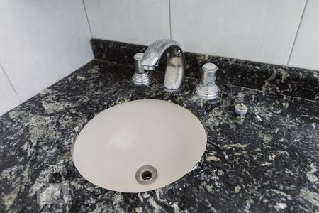 Apartamento para alugar com 65m², 2 quartos e sem vaga Apartamento para alugar com 65m², 2 quartos e sem vagaBanheiro Pia