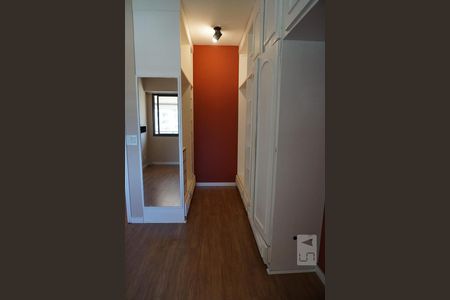 Apartamento à venda com 68m², 1 quarto e 1 vagaQuarto - Armários