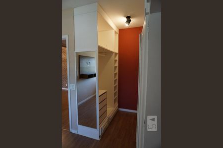 Apartamento à venda com 68m², 1 quarto e 1 vagaQuarto - Armários