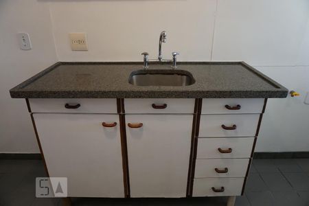 Apartamento à venda com 68m², 1 quarto e 1 vagaCozinha - Armários
