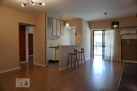 Sala de apartamento à venda com 1 quarto, 68m² em Barra da Tijuca, Rio de Janeiro