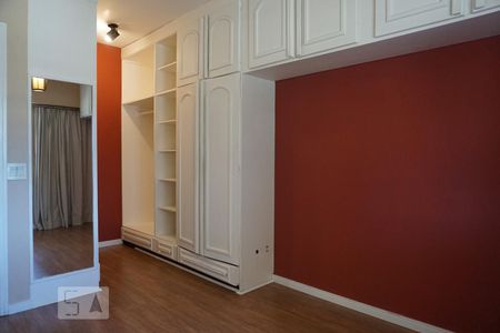 Apartamento à venda com 68m², 1 quarto e 1 vagaQuarto