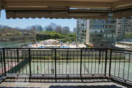 Apartamento à venda com 68m², 1 quarto e 1 vagaVista