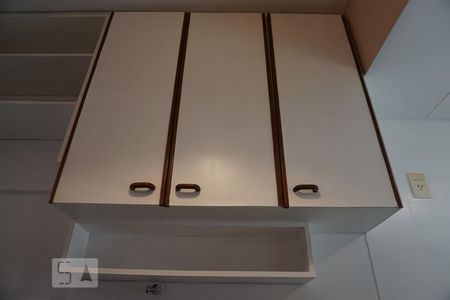 Apartamento à venda com 68m², 1 quarto e 1 vagaCozinha - Armários
