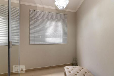 Casa à venda com 110m², 2 quartos e 2 vagas Casa à venda com 110m², 2 quartos e 2 vagasCloset suíte 1