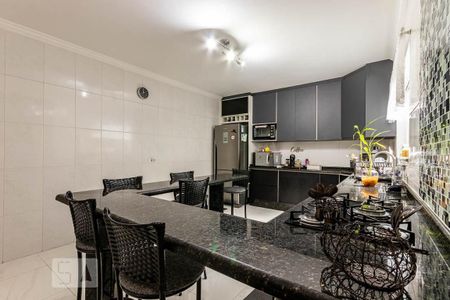 Casa à venda com 110m², 2 quartos e 2 vagas Casa à venda com 110m², 2 quartos e 2 vagasCozinha