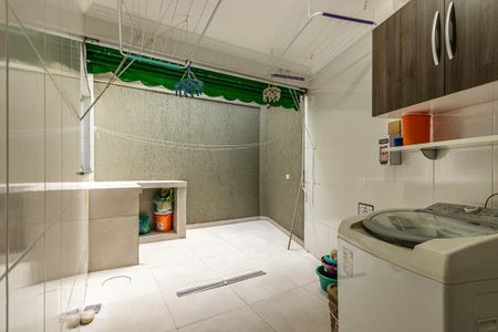 Casa à venda com 110m², 2 quartos e 2 vagas Casa à venda com 110m², 2 quartos e 2 vagasÁrea de serviço