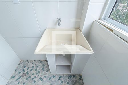 Apartamento à venda com 100m², 2 quartos e sem vaga Apartamento à venda com 100m², 2 quartos e sem vagaArea de Serviço