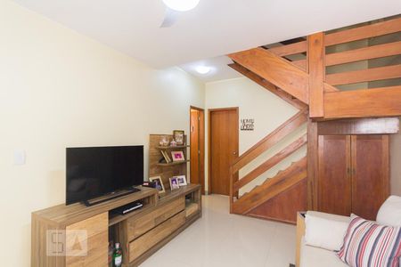 Sala de casa de condomínio à venda com 3 quartos, 90m² em Pechincha, Rio de Janeiro