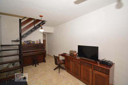 Sala de casa de condomínio à venda com 2 quartos, 200m² em Irajá, Rio de Janeiro