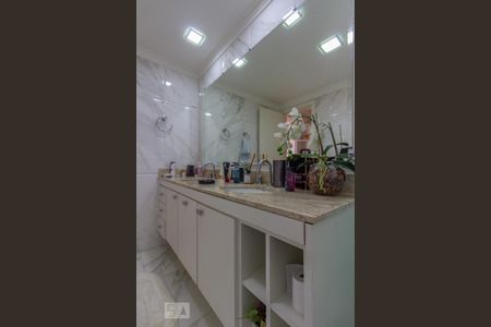 Apartamento à venda com 300m², 4 quartos e 2 vagasBanheiro Quarto 4 - Suíte