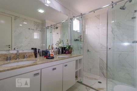 Apartamento à venda com 300m², 4 quartos e 2 vagasBanheiro Quarto 4 - Suíte