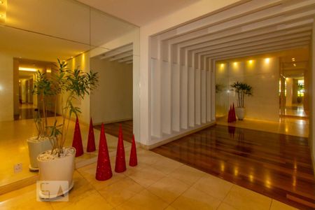 Apartamento à venda com 300m², 4 quartos e 2 vagasHall social