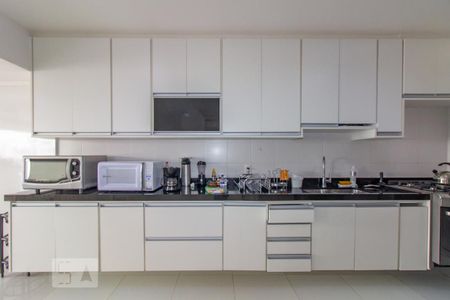 Apartamento à venda com 300m², 4 quartos e 2 vagasCozinha