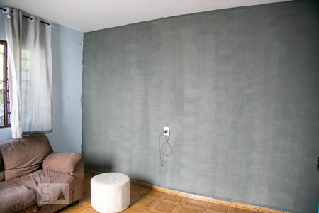 Sala de casa à venda com 2 quartos, 90m² em Vila Carmosina, São Paulo