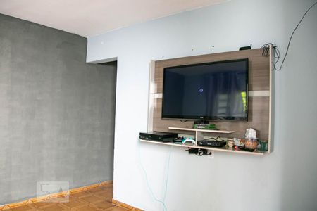 Sala de casa à venda com 2 quartos, 90m² em Vila Carmosina, São Paulo