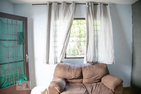 Sala de casa à venda com 2 quartos, 90m² em Vila Carmosina, São Paulo