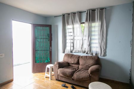 Sala de casa à venda com 2 quartos, 90m² em Vila Carmosina, São Paulo