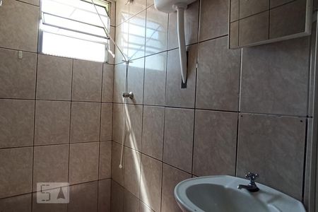 Banheiro de casa para alugar com 1 quarto, 40m² em Vila Macedópolis, São Paulo