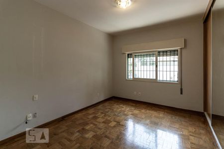 Casa para alugar com 430m², 3 quartos e 6 vagas Casa para alugar com 430m², 3 quartos e 6 vagasSuíte